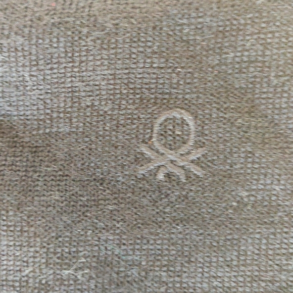 UCB 100% Merino Wool Men Vest - Picture 3 of 5